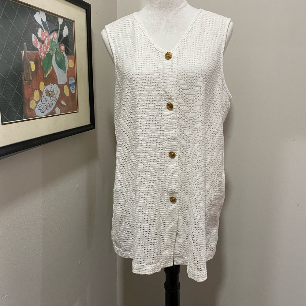 Le Cove White Knit Top Size Medium Button Front Lacy Cover Up